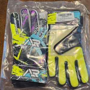 Kids Soccer Gloves - Yellow and Black